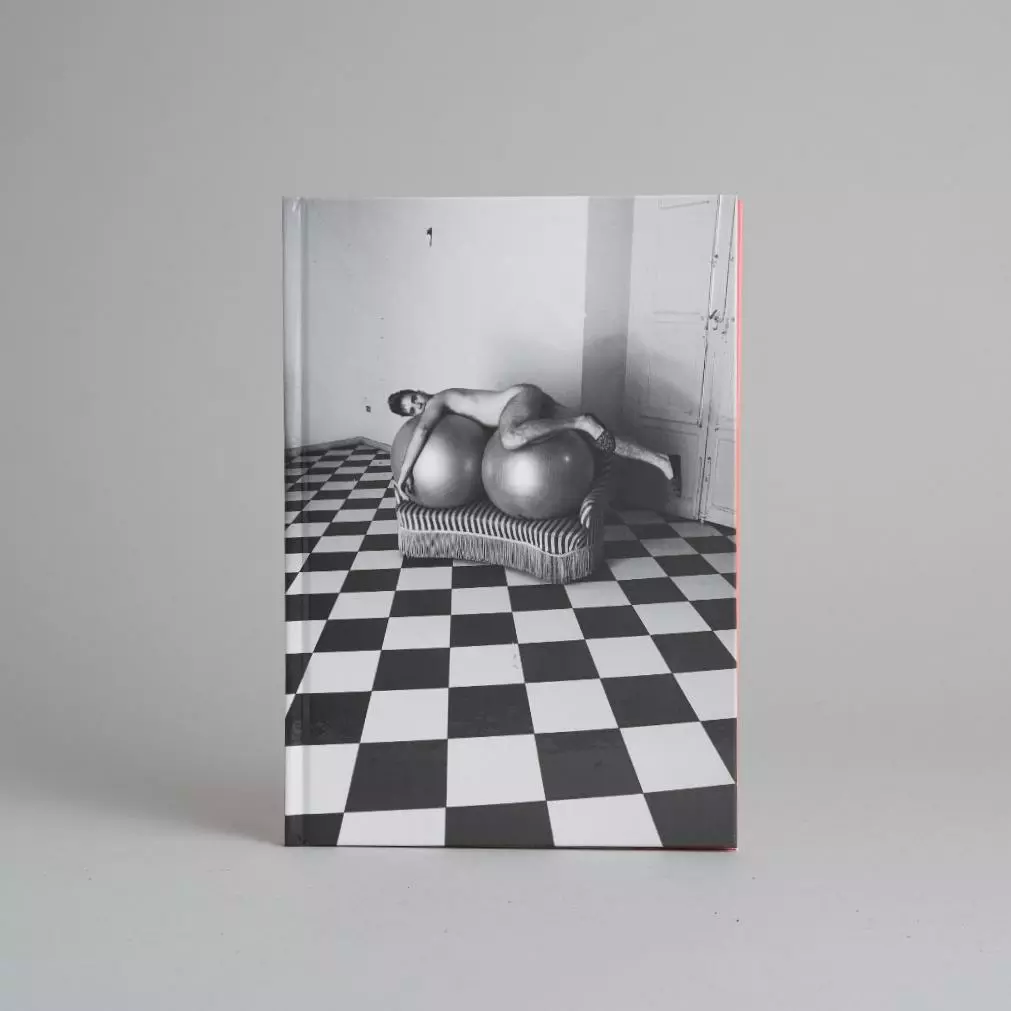 Barbican Art Gallery Eddie Peake: The Forever Loop 3 Barbican Art Gallery Eddie Peake: The Forever Loop