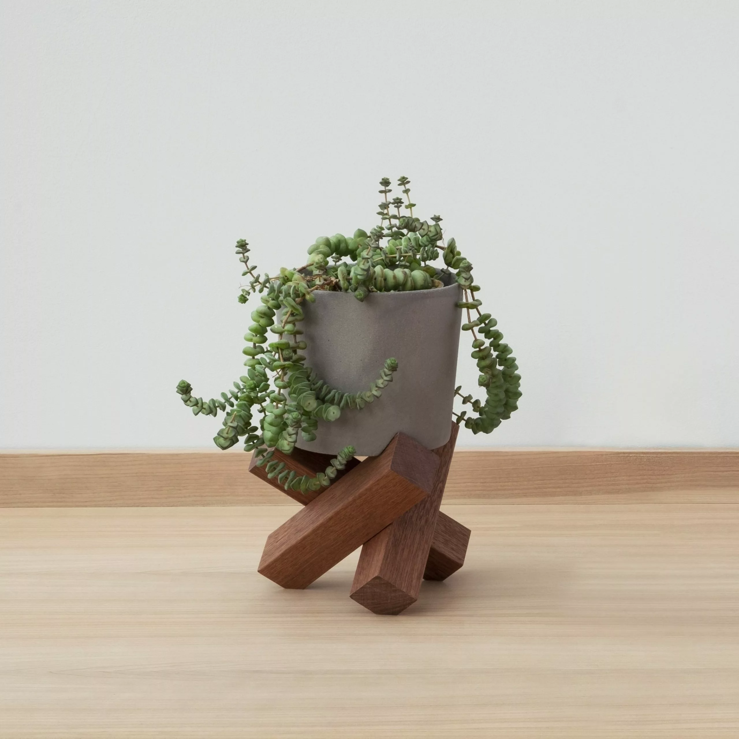 Desmond Lim Studio Small Sarang Pot With Stand 3 Desmond Lim Studio Small Sarang Pot With Stand